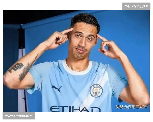 某足球俱乐部正式宣布签约新援球员并透露转会细节与未来计划